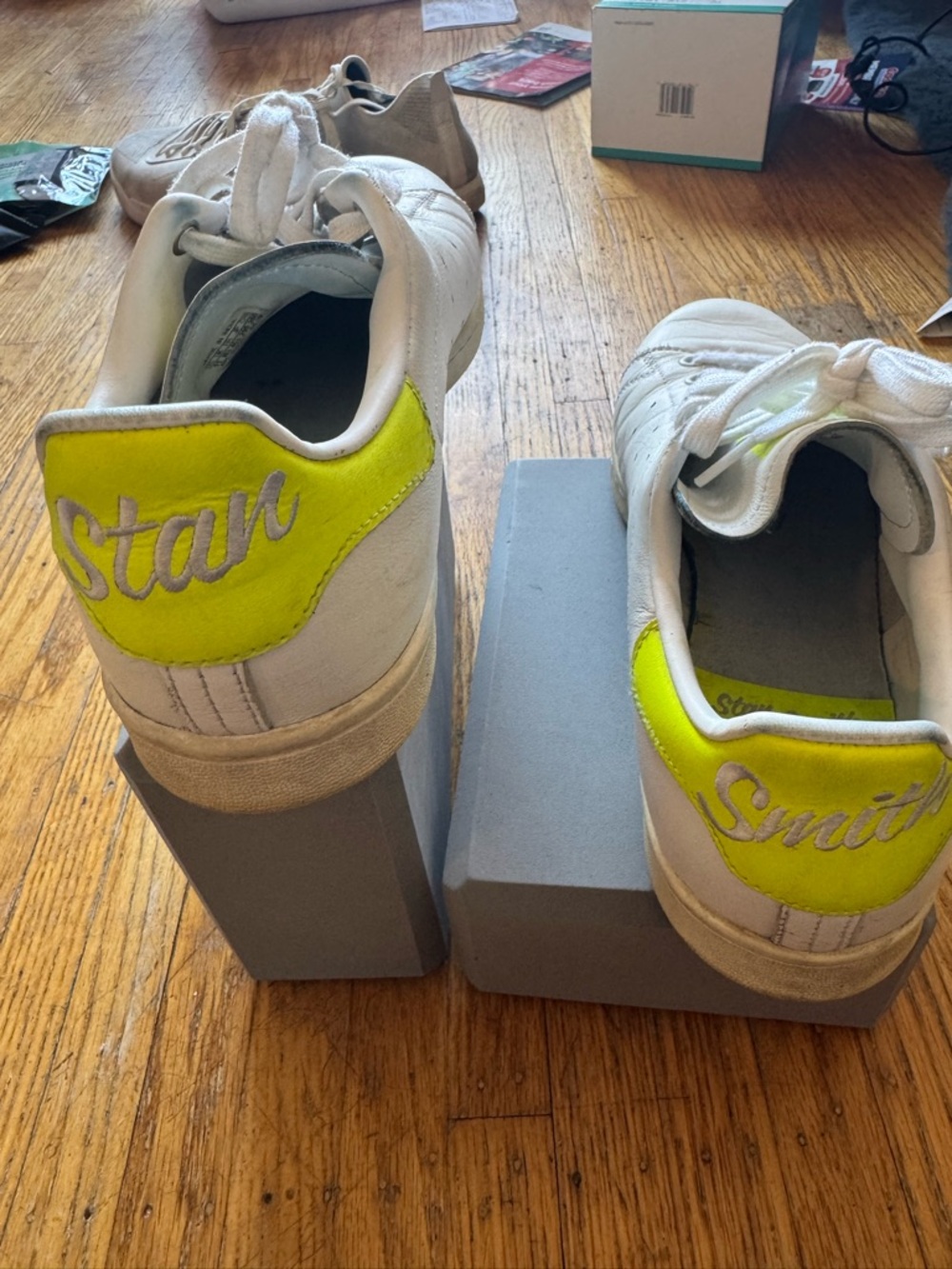Stan Smith Sneakers with Neon Yellow Heel Accent